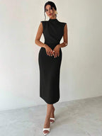 Vestido Midi Com Gola Alta E Drapeado Lateral