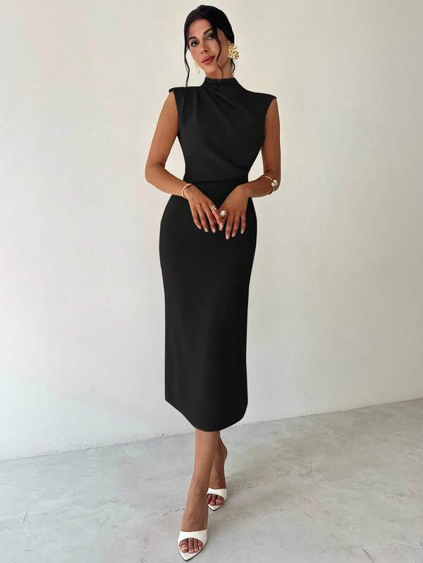 Vestido Midi Com Gola Alta E Drapeado Lateral