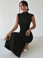 Vestido Midi Com Gola Alta E Drapeado Lateral