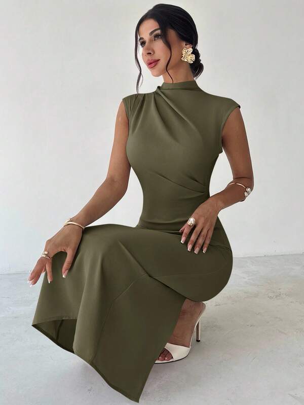 Vestido Midi Com Gola Alta E Drapeado Lateral