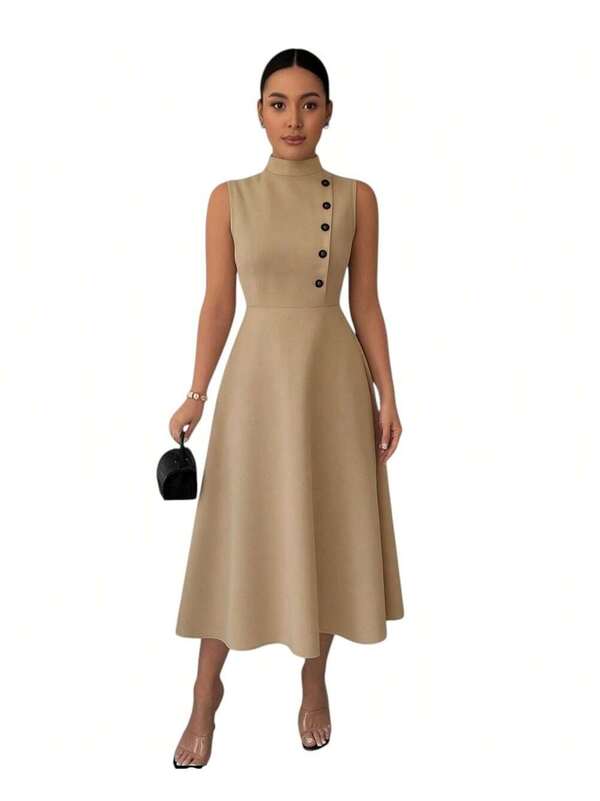Vestido Longo Evasê Com Gola Alta E Botões