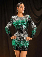 Vestido Curto Ajustado Com Paetês E Manga Longa