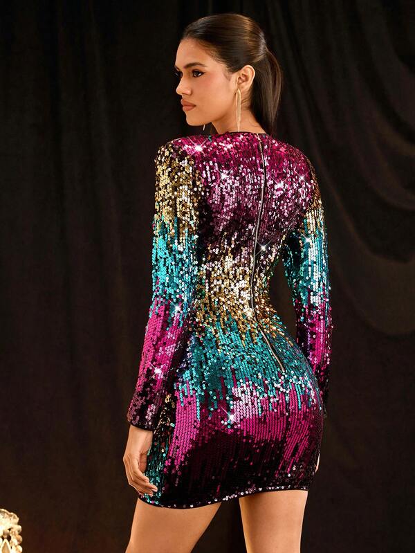 Vestido Curto Ajustado Com Paetês E Manga Longa