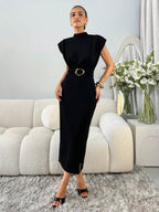 Vestido Midi Com Gola Alta E Cinto Geométrico