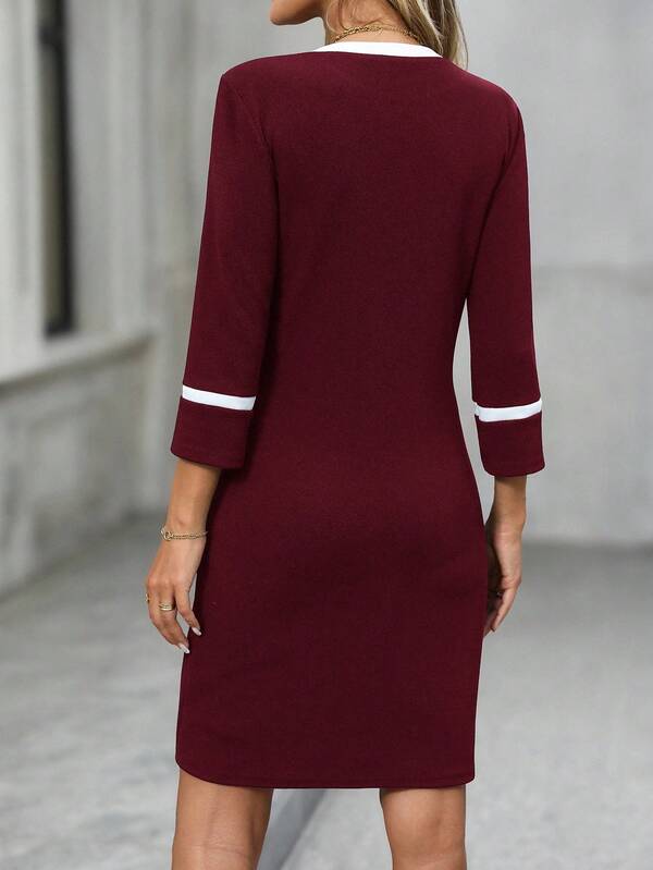 Vestido Midi Ajustado Com Bolsos Contrastantes