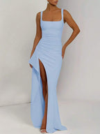 Vestido Longo Com Decote Quadrado E Fenda Frontal