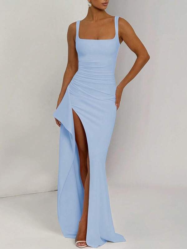 Vestido Longo Com Decote Quadrado E Fenda Frontal