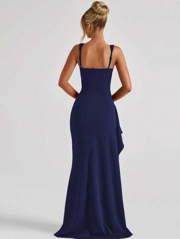 Vestido Longo Com Decote Quadrado E Fenda Frontal