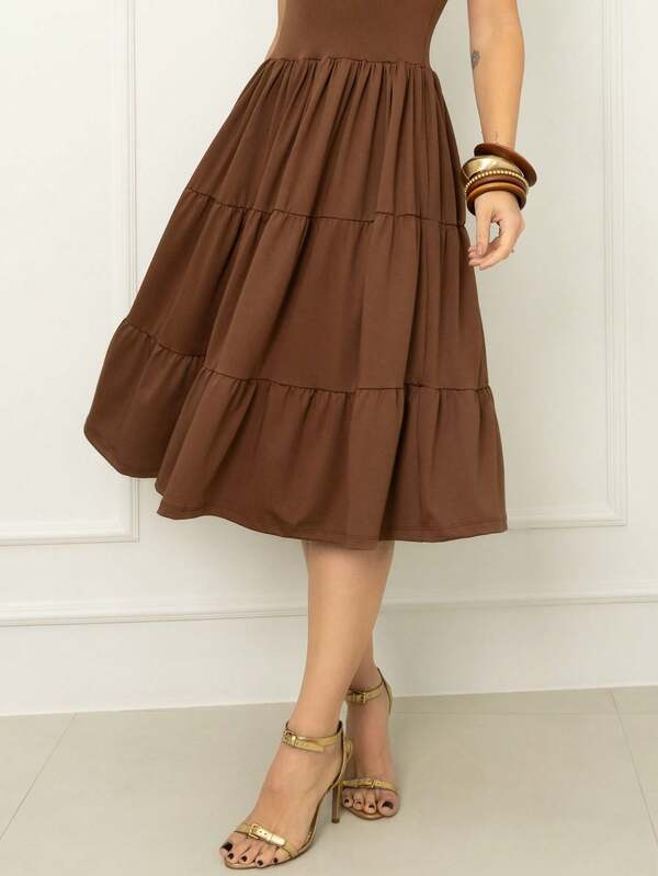Vestido Midi Acinturado Com Recortes Minimalista
