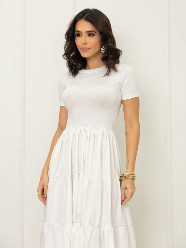 Vestido Midi Acinturado Com Recortes Minimalista