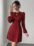 Vestido Curto Com Manga Bufante E Estampa Poá Elegante