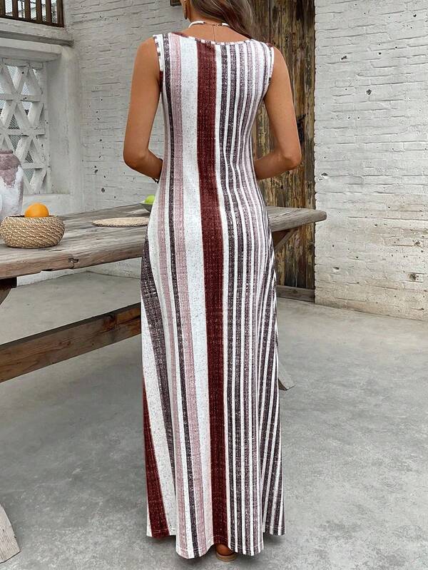 Vestido Longo Regata Com Estampa Listrada Estilo Resort