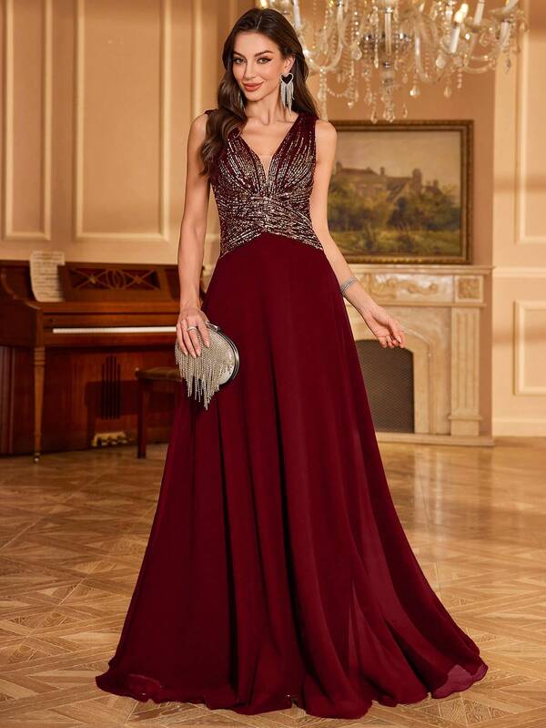 Vestido Longo Com Corpete Bordado E Saia Evasê