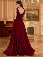 Vestido Longo Com Corpete Bordado E Saia Evasê