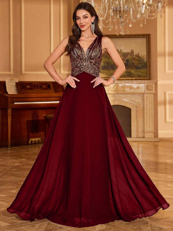Vestido Longo Com Corpete Bordado E Saia Evasê