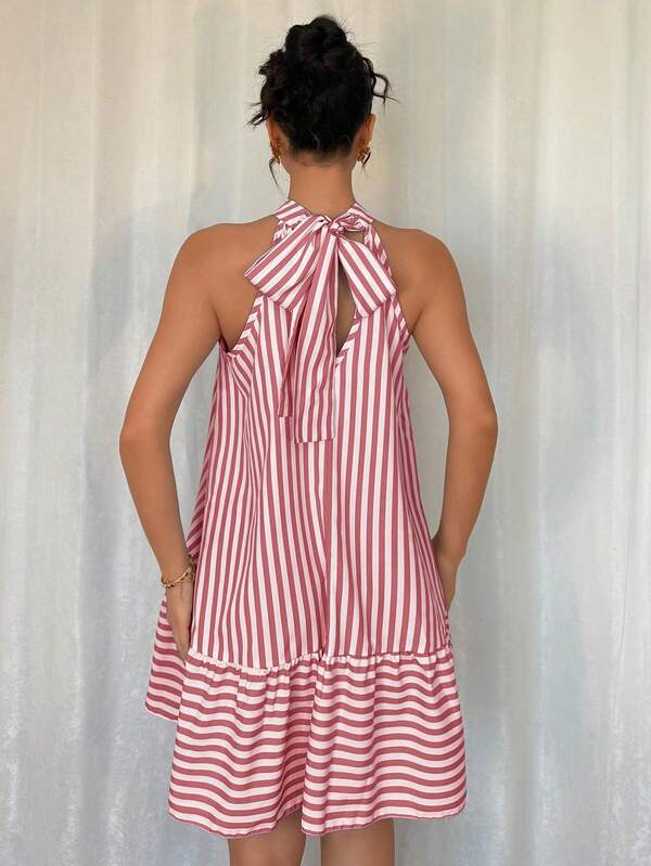 Vestido Curto Frente Única Com Babados Listrado