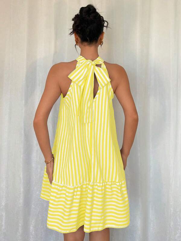 Vestido Curto Frente Única Com Babados Listrado