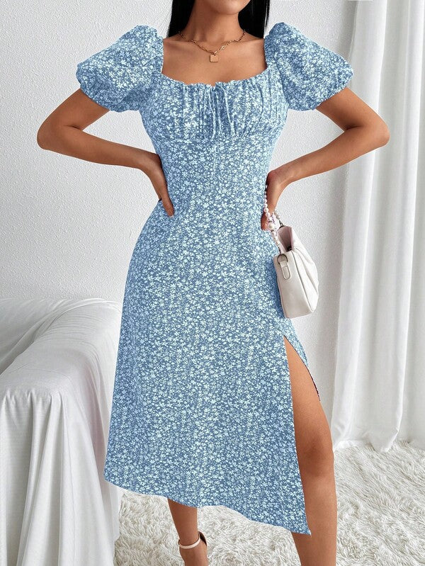 Vestido Midi Com Fenda E Estampa Floral Romântica