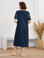 Vestido Midi Com Botões E Manga Rendada Decote Redondo Boho