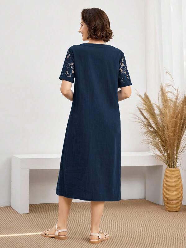 Vestido Midi Com Botões E Manga Rendada Decote Redondo Boho