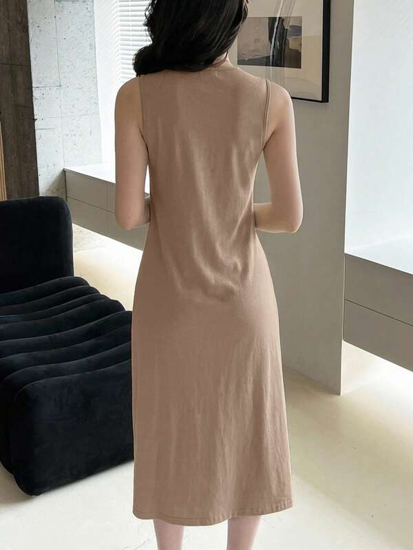 Vestido Midi Regata Decote V Com Recortes Estilo Minimalista