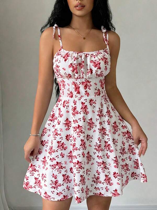 Vestido Curto Acinturado Com Alças E Estampa Floral