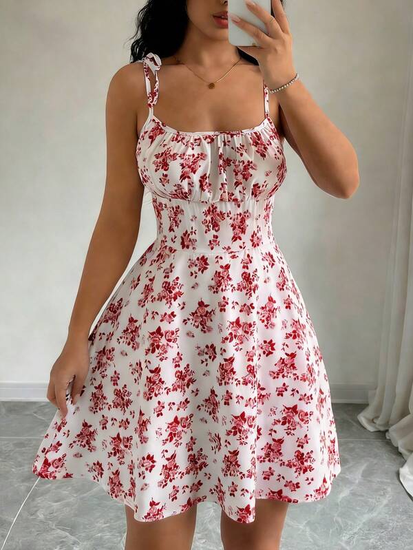 Vestido Curto Acinturado Com Alças E Estampa Floral