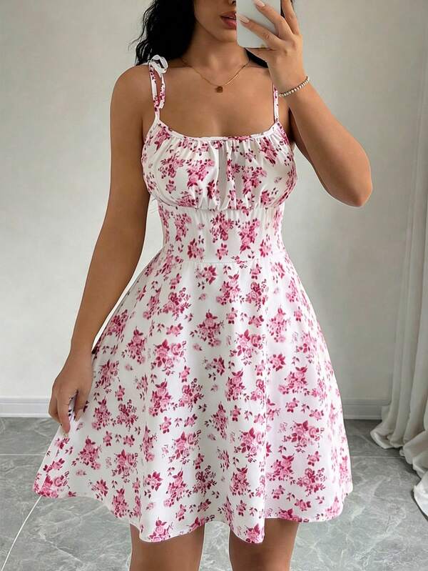 Vestido Curto Acinturado Com Alças E Estampa Floral