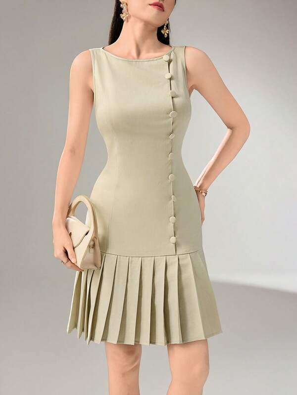 Vestido Curto Evasê Com Botões E Barra Plissada
