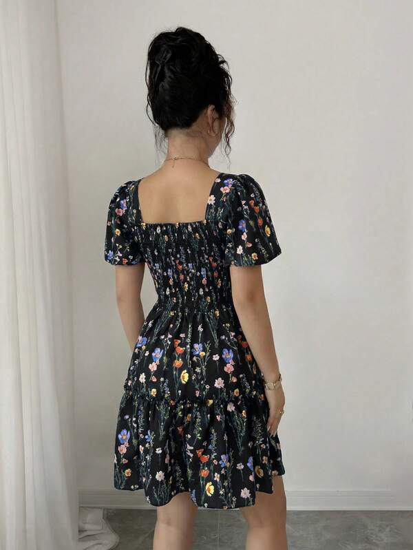 Vestido Curto Com Lastex E Manga Bufante Floral Boho