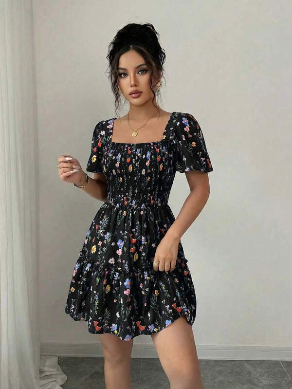 Vestido Curto Com Lastex E Manga Bufante Floral Boho