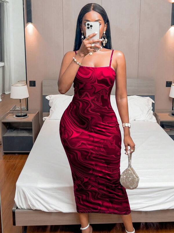 Vestido Midi Ajustado Com Alças Finas E Estampa Abstrata