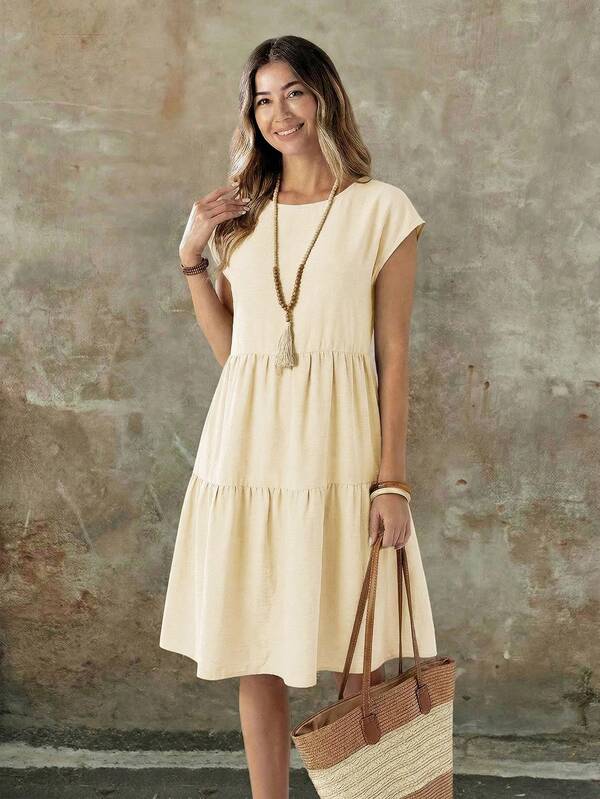 Vestido Midi Soltinho Com Recortes Estilo Casual
