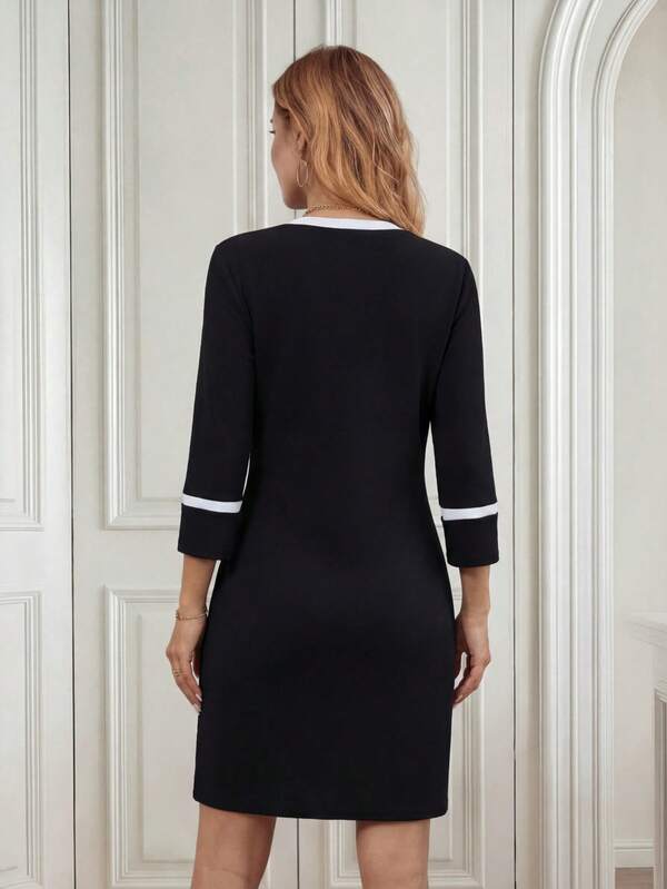 Vestido Midi Ajustado Com Bolsos Contrastantes