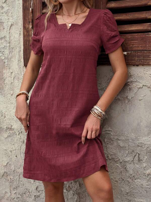 Vestido Curto Texturizado Manga Curta Estilo Casual Elegante