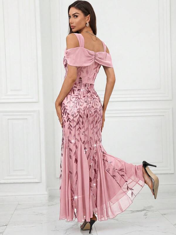 Vestido Longo Ombro Vazado Com Renda E Tule