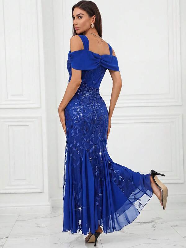 Vestido Longo Ombro Vazado Com Renda E Tule