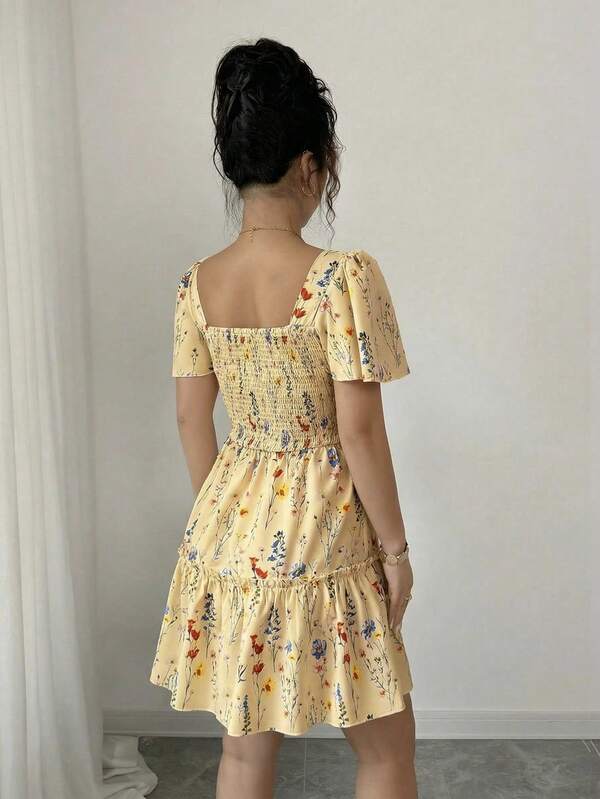 Vestido Curto Com Lastex E Manga Bufante Floral Boho
