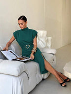 Vestido Midi Com Gola Alta E Cinto Geométrico