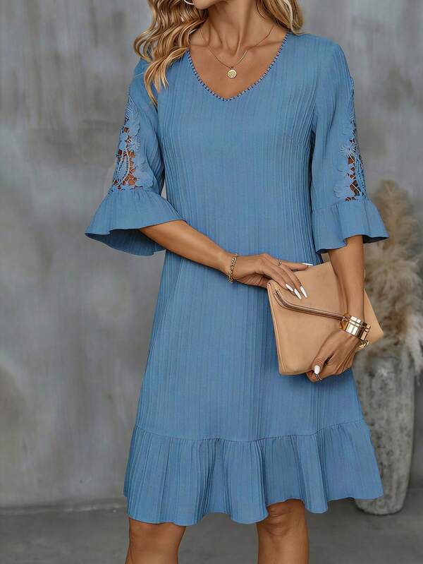 Vestido Midi Canelado Decote V Com Renda Estilo Romântico