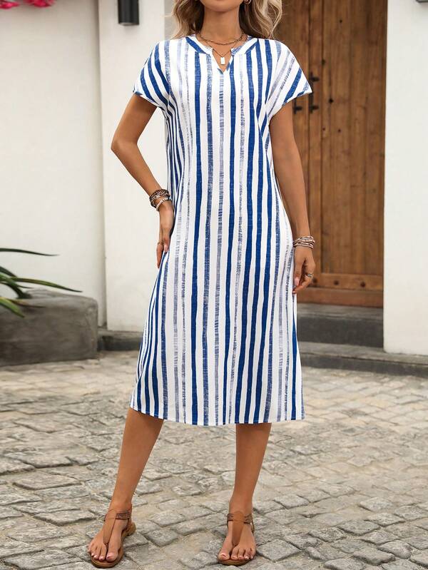 Vestido Midi Soltinho Decote V Estampa Listrada Casual