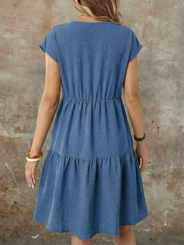 Vestido Midi Soltinho Com Recortes Estilo Casual