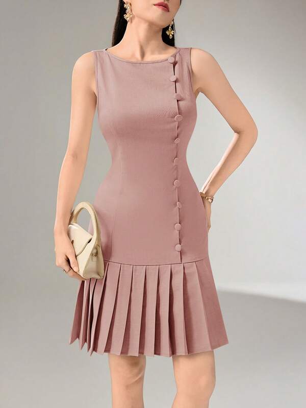 Vestido Curto Evasê Com Botões E Barra Plissada
