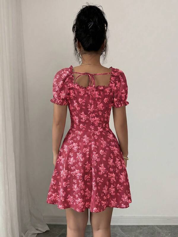 Vestido Curto Manga Bufante Franzido Floral Romântico