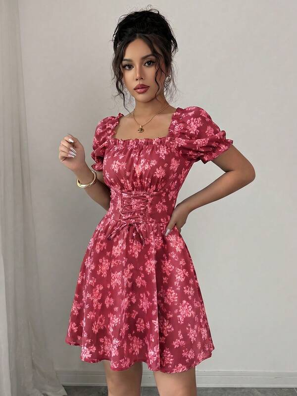 Vestido Curto Manga Bufante Franzido Floral Romântico