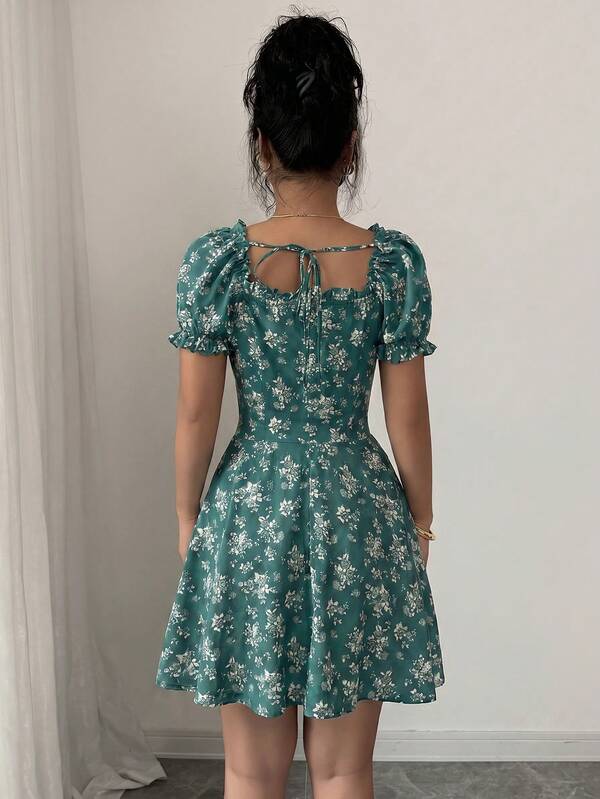 Vestido Curto Manga Bufante Franzido Floral Romântico