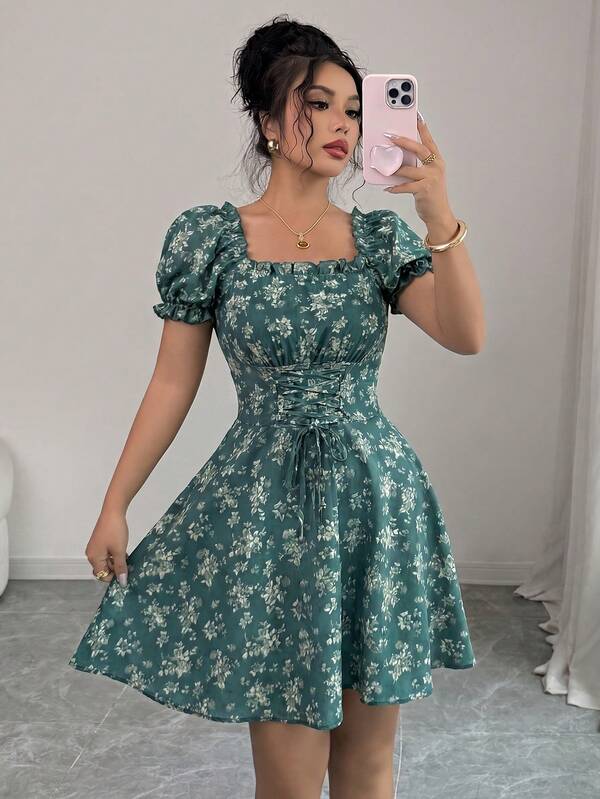 Vestido Curto Manga Bufante Franzido Floral Romântico