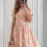 Vestido Curto Com Manga Curta E Estampa Floral Delicada