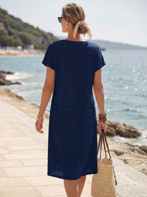 Vestido Midi Soltinho Decote V Estampa Listrada Casual