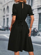Vestido Midi Acinturado Com Cinto E Manga Bufante Elegante